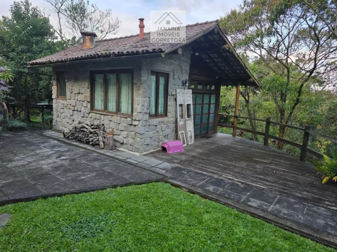 Casa de condomínio com  2 quartos no bairro Limoeiro - Guapimirim - RJ