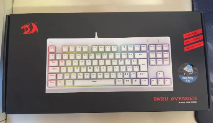 TECLADO MECÂNICO GAMER REDRAGON DARK AVENGER K568 RGB SWITCH BLUE - USADO