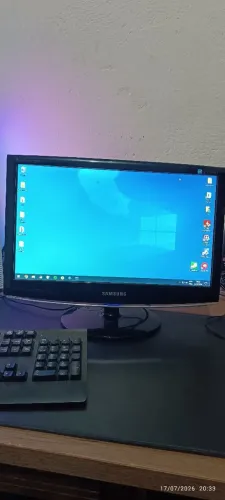 Monitores lcd mancha na tela apenas 70$ a unidade