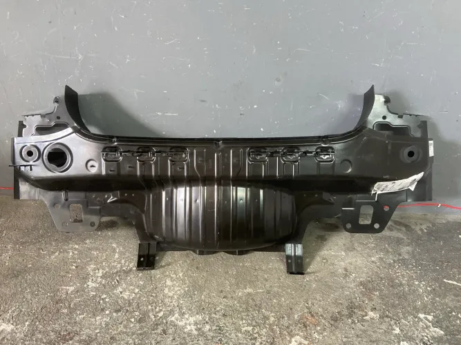 Painel Traseiro Onix Hatch  Ano 2020 2021 2022 2023 2024 2025 2026  Novo Original GM