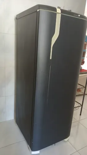 Geladeira Electrolux RF39