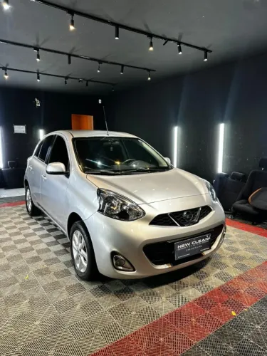 Nissan March SV 1.0 12V Flex 5P 2016