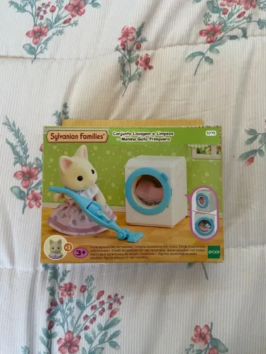 Brinquedo Sylvanian Families - Conjunto Menina Gato Primavera