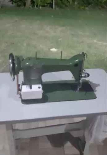 Maquina de costura reta Vigorelli Verde
