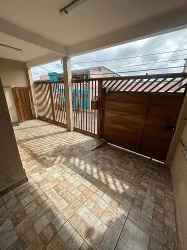 Alugo Casa 3 quartos 2 banheiros - Betânia