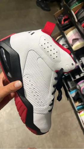 Tênis Nike Jordan novos!