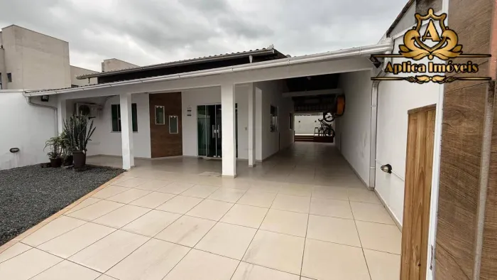 Casa com 2 dormitórios no bairro Machados - 3 vagas de garagem