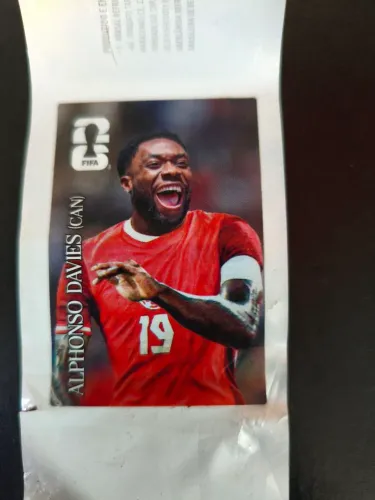 Figurinha coca cola Alphonso Davies (Can)