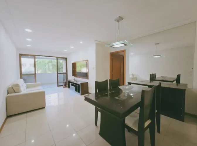 Excelente apartamento na Pituba, 110m², 3/4 sendo 2 suítes, varanda, sala ampla de estar e