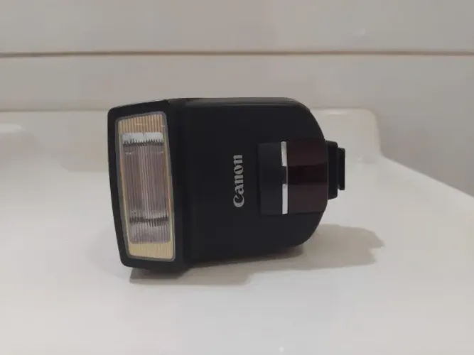 Flash Canon 220EX E-TTL/TTL