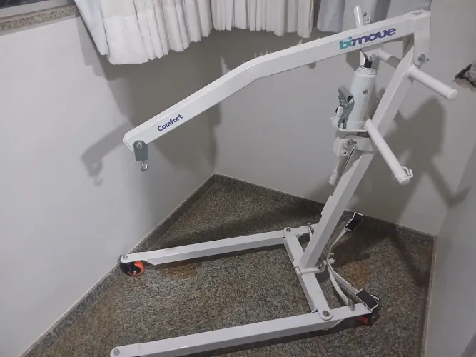 Vende-se Elevador de Transferência Comfort, marca Bimove Mobilidade humana