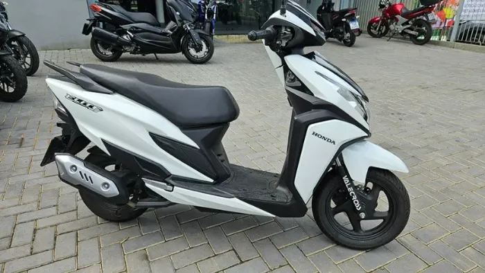 Elite 125 2025 com 7000 Km