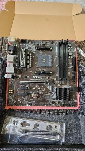 Placa Mãe MSI B450M PRO-VDH MAX AMD AM4