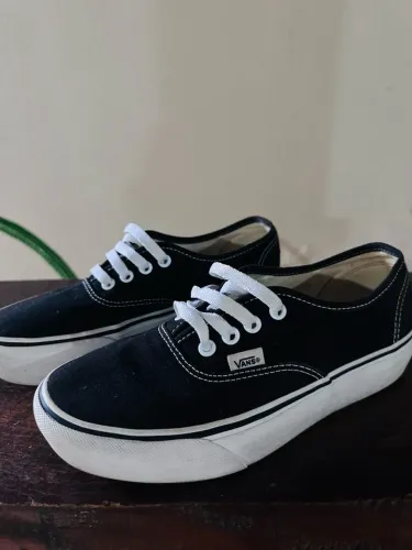 Tênis Vans 36 usado 2 vezes apenas