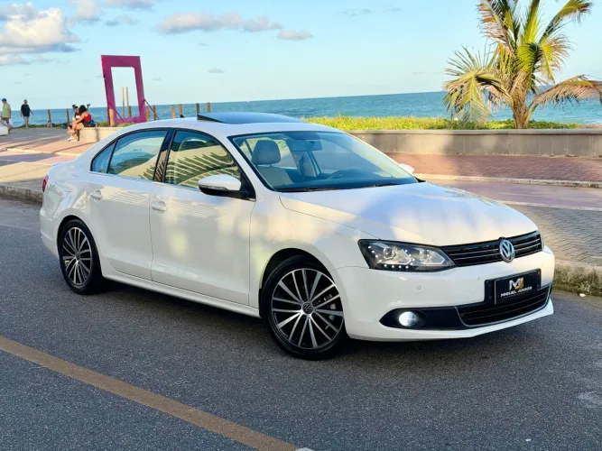 Volkswagen Jetta Comfortline 2.0 T.flex 8V 4P Tipt. 2014