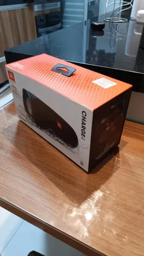 Caixa JBL Charge 4 (somente a caixa)