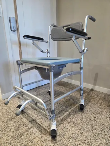 Cadeira Higienica Banho Dobrável Hidrolight