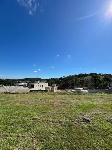 Lote à venda em condomínio fechado em senado canedo Goiânia Goiás