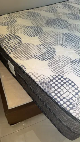 Vende cama casal