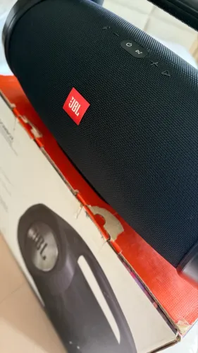 Vendo JBL Boombox Seminova na Caixa Original - Som Impecável