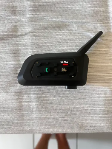 INTERCOMUNICADORES V6 PLUS RIDERS À VENDA! Interessados, chamar no privado!