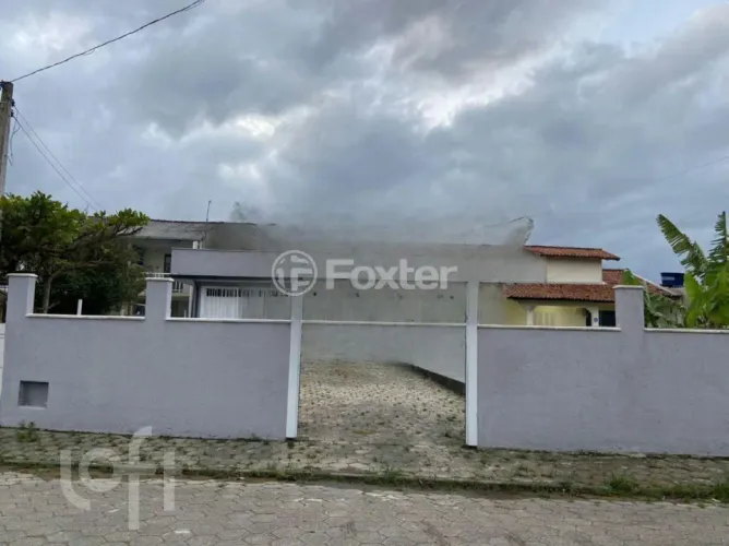 Casa à venda Rua Silveira Nunes, Praia do Meio (Ens Brito) - Palhoça