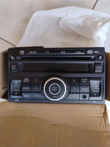 Rádio CD original Sentra 2012
