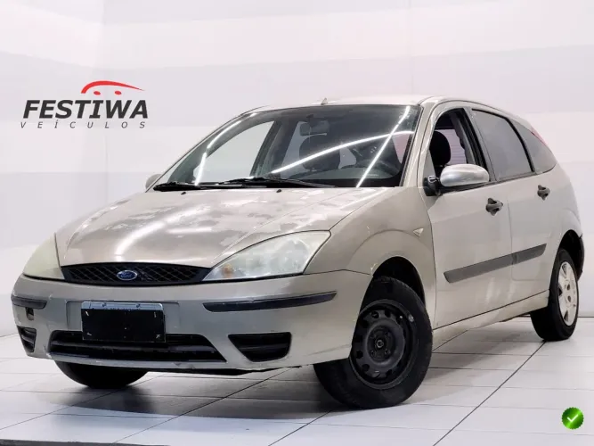 Ford Focus 1.8 16V 5P 2004