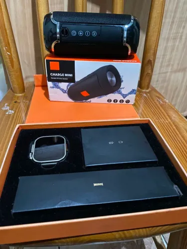 Caxinha JBL e Relógio AMAX ULTRA