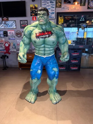 Estátua Gigante Hulk Marvel em Fibra 2,20m