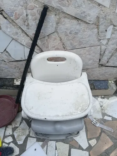 Cadeirinha  de alimentação 
