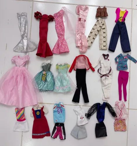 Roupa Barbie (valor por look)