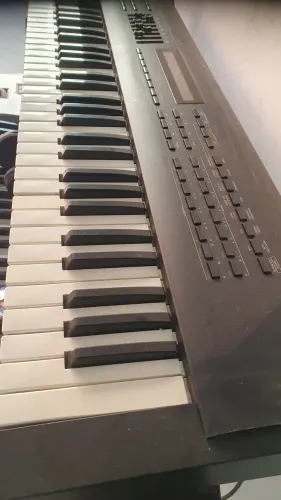 Teclado roland jv 80