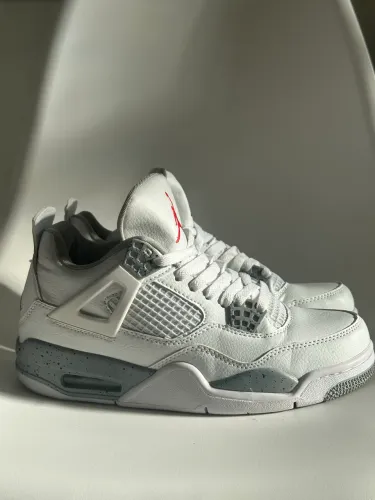 Jordan 4 Oreo Branco e cinza