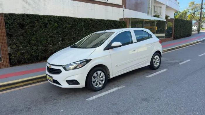 Chevrolet Onix Hatch LT 1.0 8V Flex Power Mec. 4P 2017