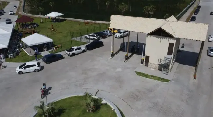 Vendo terreno de condomínio