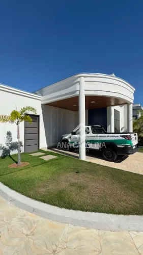 Casa de Esquina à Venda no Condomínio Villa Segura