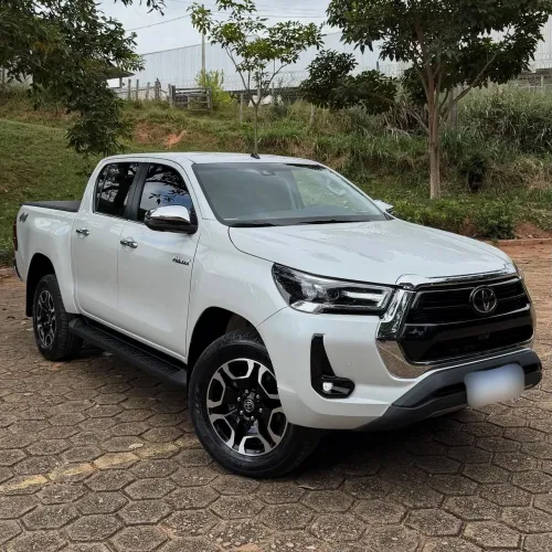 Toyota Hilux CD SRX 4X4 2.8 TDI 16V Diesel Aut. 2025