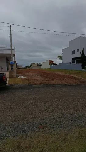 Terreno 450 mt condomínio Ninho Verde 1