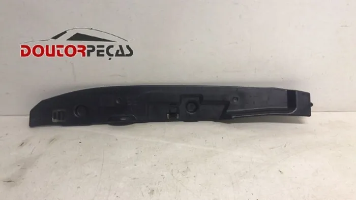 Acabamento do paralama L\D Vw Jetta 2.0 2012