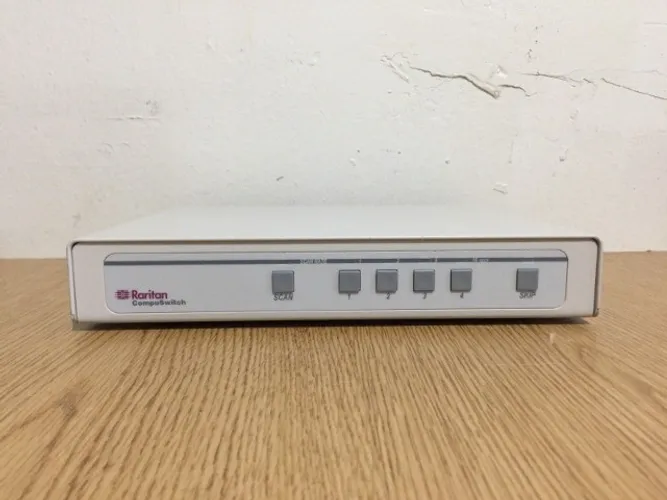 Raritan CompuSwitch CS2 Switch KVM de 2 portas 