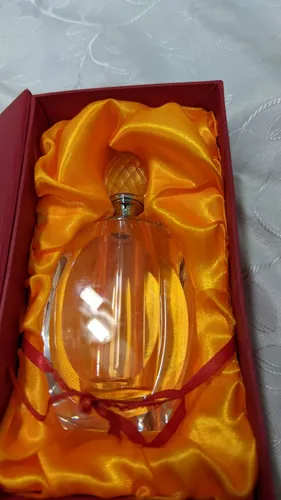 Lindo perfumeiro antigo em cristal