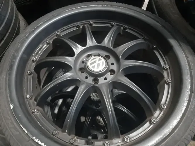 Roda aro 19 aranha preta com borda diamantada taluda multi de 5 furos Volkswagen 