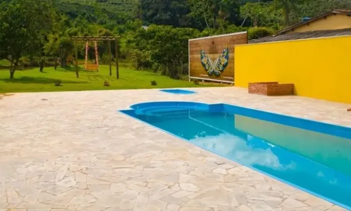 Piscina 10.70 x 4.00 x 1.40 com vários itens inclusos em promoção