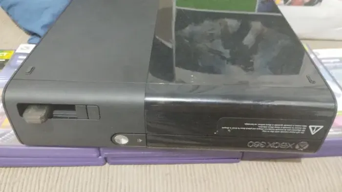 Xbox 360 com kinect ( Sem jogos)
