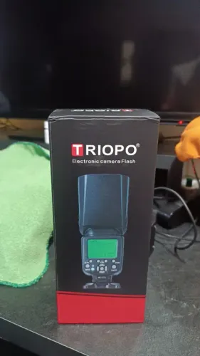 Flash triopo tr 988 ttl ettl para Canon e Nikon