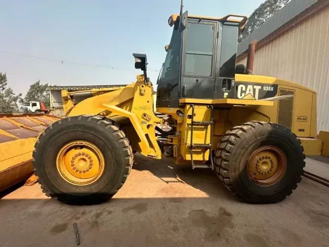 Pá Carregadeira Caterpillar 938H ano 2011