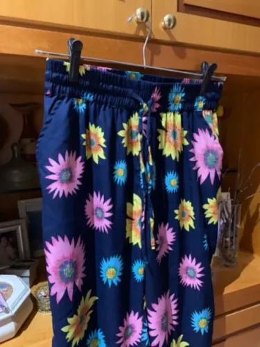 Calça estampada de elástico