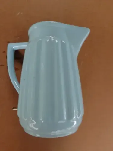 Jarra de Porcelana Elétrica Antiga(Item para Colecionador ou Decoração) 