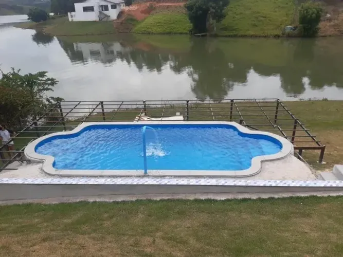 Piscina de Fibra - Modelo 8.50 x 3.50 x 1.40 - SPAÇO BH